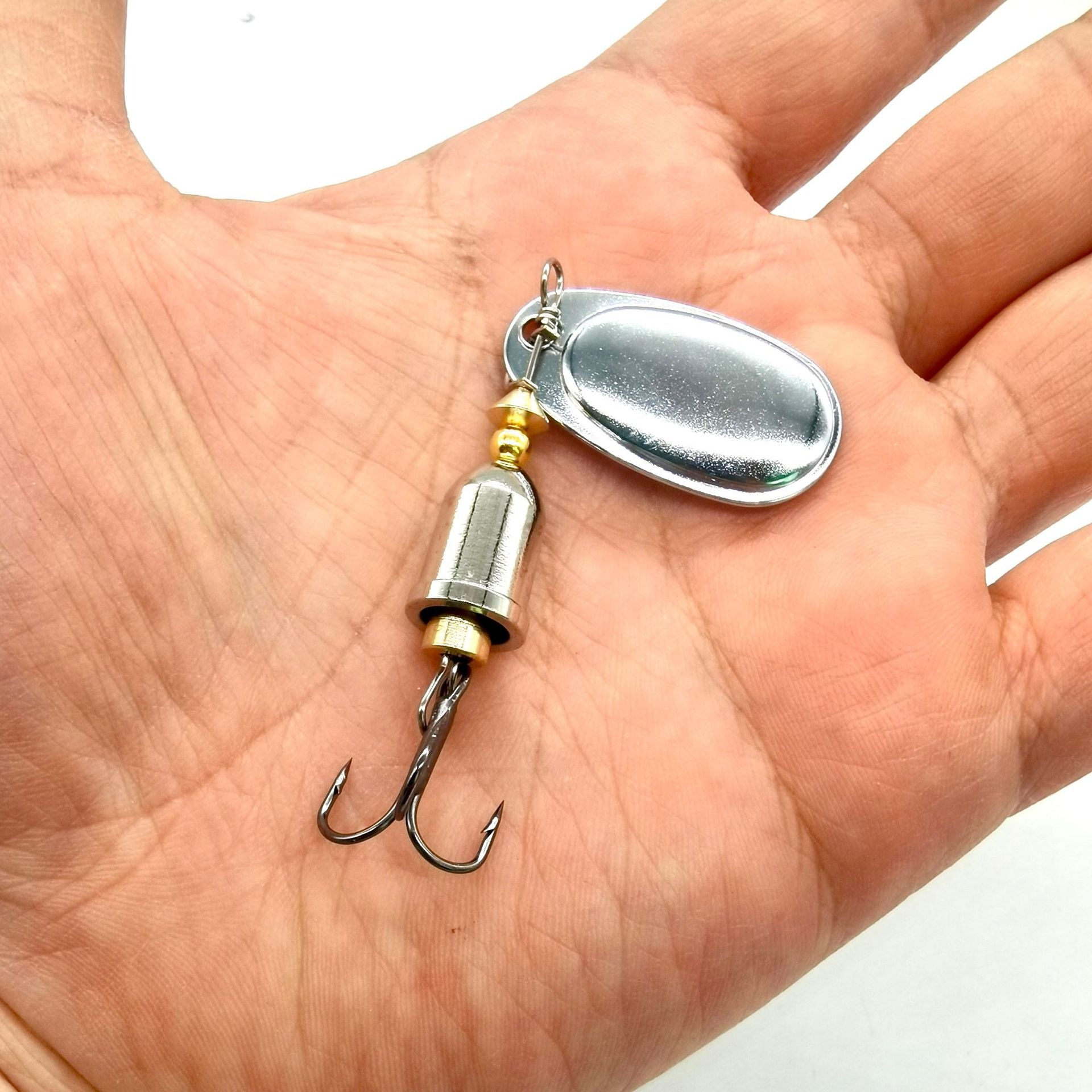 1個入り 4g 6g 8g 10g 16g 19g 回転スピ - Fishing Hook Treble のレビューと価格